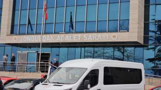 Zonguldak'ta 'okul saldırısı' paylaşımı yapan iseli gence ev hapsi, Başsavcılıktan 'sanal devriye' talimatı Zonguldak'ta 'okul saldırısı' paylaşımı yapan iseli gence ev hapsi, Başsavcılıktan 'sanal devriye' talimatı