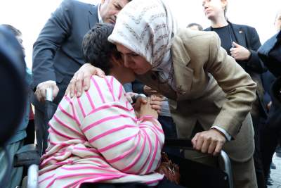 Bakan Göktaş, huzurevi ve rehabilitasyon merkezini ziyaret etti Bakan Göktaş, huzurevi ve rehabilitasyon merkezini ziyaret etti