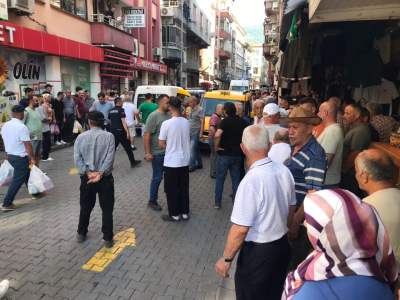 Devrek'te silahlı çatışma, 3 kişi hastaneye kaldırıldı Devrek'te silahlı çatışma, 3 kişi hastaneye kaldırıldı