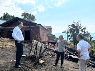 Ulus Kaymakamı Kadiroğlu, yangın bölgesinde incelemelerde bulundu Ulus Kaymakamı Kadiroğlu, yangın bölgesinde incelemelerde bulundu