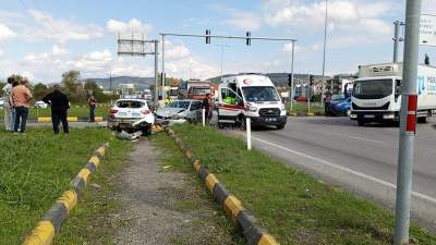Çaycuma'da ışık ihlali kazaya neden oldu; 3 yaralı Çaycuma'da ışık ihlali kazaya neden oldu; 3 yaralı