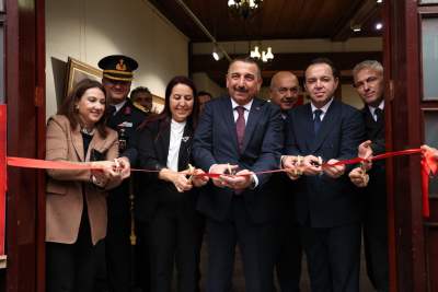 Zonguldak’ta Cumhuriyet’in 102. yılına özel ödüllü eserler sergisi açıldı Zonguldak’ta Cumhuriyet’in 102. yılına özel ödüllü eserler sergisi açıldı