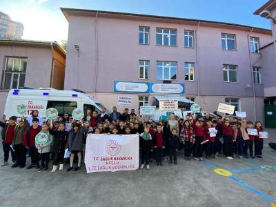 Minik öğrenciler sağlık elçisi oldu