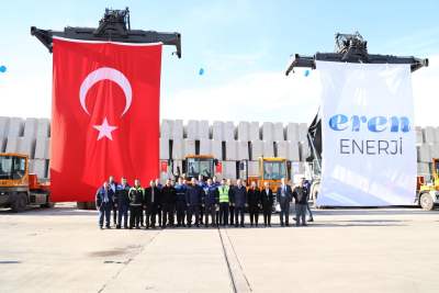 Vali Hacıbektaşoğlu, Eren Enerji Limanı'ndaki Rıhtım-4 kapasite artışını yerinde inceledi Vali Hacıbektaşoğlu, Eren Enerji Limanı'ndaki Rıhtım-4 kapasite artışını yerinde inceledi