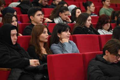BEUN Bilim Kafe’de Bağımlılıkla Mücadelenin Önemine Dikkat Çekildi