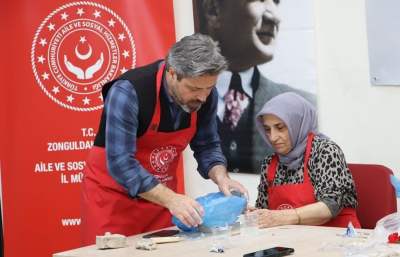 BEUN İş Birliğiyle Şehit Yakınları ve Gazilere Yönelik “Sanata Teşvik ve Sanatla Yaşam Programı” Başlatıldı BEUN İş Birliğiyle Şehit Yakınları ve Gazilere Yönelik “Sanata Teşvik ve Sanatla Yaşam Programı” Başlatıldı