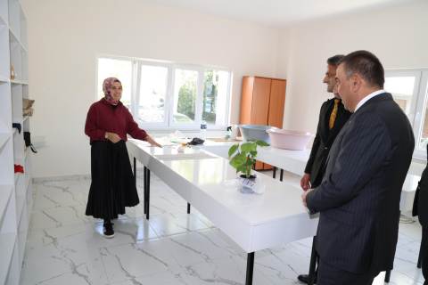 Vali Hacıbektaşoğlu, Çaycuma'da Açılış İçin Gün Sayan ADEM'i İnceledi Vali Hacıbektaşoğlu, Çaycuma'da Açılış İçin Gün Sayan ADEM'i İnceledi