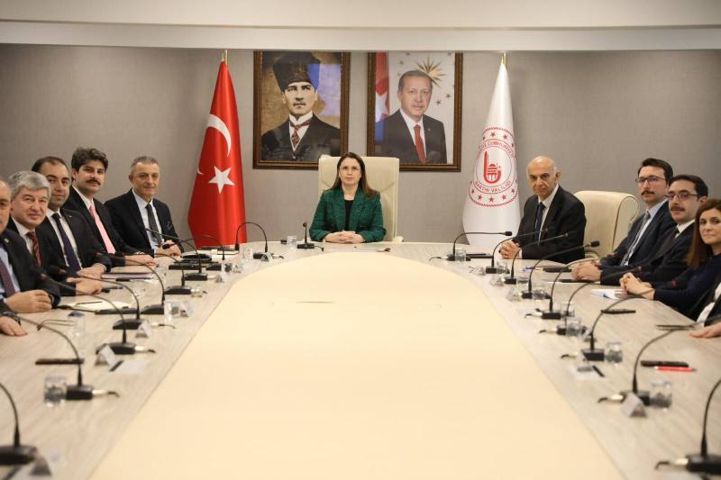 Bartın'da yerel yönetimlere yüzde 100 hibe zirvesi Bartın'da yerel yönetimlere yüzde 100 hibe zirvesi