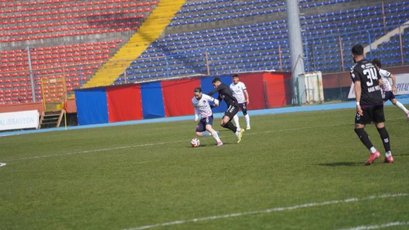 Zonguldak derbisinde gülen taraf Karadeniz Ereğli Belediyespor oldu: 0-2 Zonguldak derbisinde gülen taraf Karadeniz Ereğli Belediyespor oldu: 0-2
