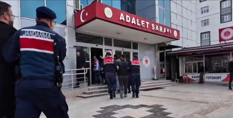 7 ilde 8 ayrı suç örgütüne jandarma operasyonu: 64 gözaltı 7 ilde 8 ayrı suç örgütüne jandarma operasyonu: 64 gözaltı