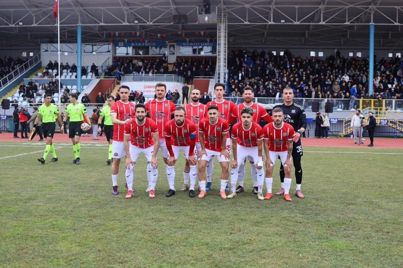 Devrek Belediyespor Ayan döneminde ilk mağlubiyetini aldı Devrek Belediyespor Ayan döneminde ilk mağlubiyetini aldı