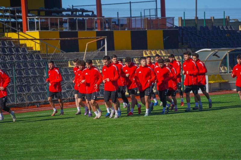 Zonguldakspor, Zonguldak derbisi öncesinde sahaya indi Zonguldakspor, Zonguldak derbisi öncesinde sahaya indi