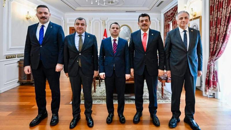 AK Parti Zonguldak heyetinden Adalet Bakanı Gürlek'e hayırlı olsun ziyareti AK Parti Zonguldak heyetinden Adalet Bakanı Gürlek'e hayırlı olsun ziyareti
