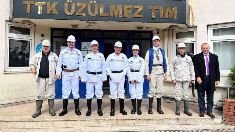 CHP Grup Başkanvekili Günaydın’dan Üzülmez’e Ziyaret: “Madencinin Yanındayız” CHP Grup Başkanvekili Günaydın’dan Üzülmez’e Ziyaret: “Madencinin Yanındayız”